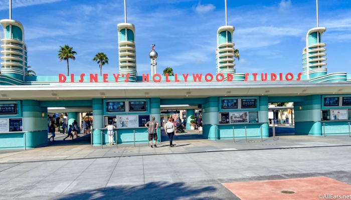Hollywood Studios é o menor parque da Disney em Orlando, mas, em contrapartida, contém diversas atrações e shows para todas as idades. 