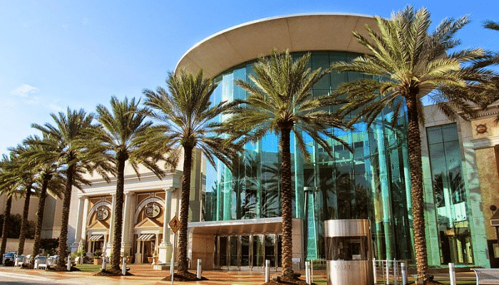 Shopping Mall at Millenia shopping mais moderno e variado de Orlando.