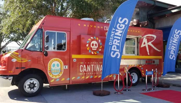 Conheça um belo food truck na Disney com comida mexicana.
